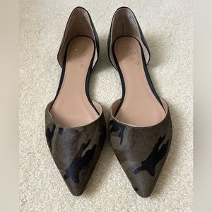 Banana Republic Flats *LIKE NEW*